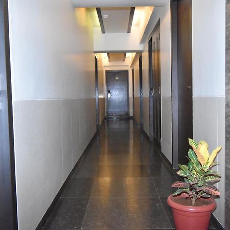 Kings International Juhu Hotel Mumbai Exterior photo