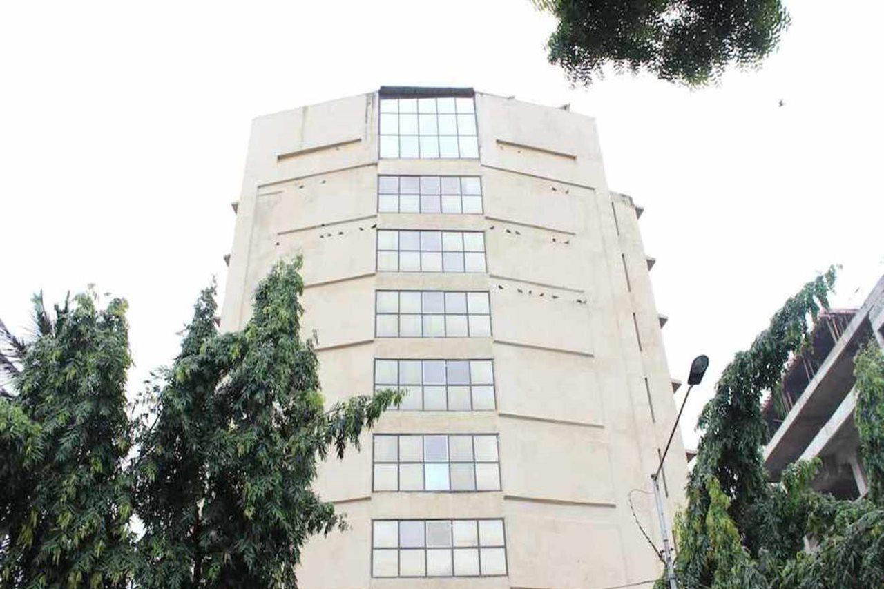 Kings International Juhu Hotel Mumbai Exterior photo