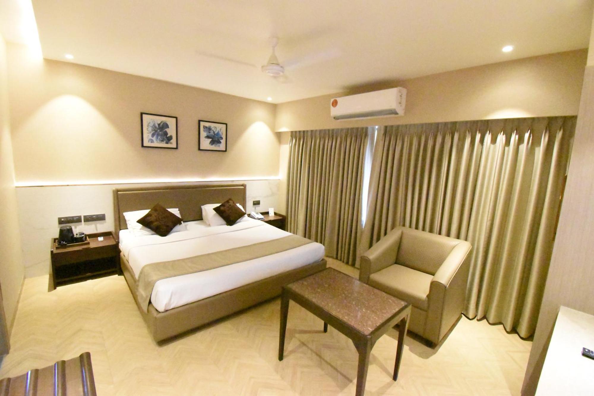 Kings International Juhu Hotel Mumbai Exterior photo