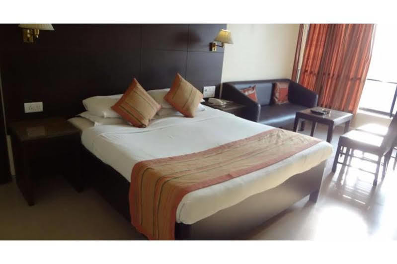 Kings International Juhu Hotel Mumbai Exterior photo